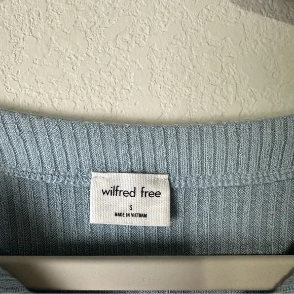 NEW Wilfred Free Dune Blue Neptune Ribbed Long Sleeve Crop Button Up Top Small - Picture 3 of 7